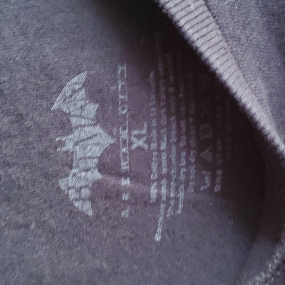 Batman Shirt - Picture 9 of 11